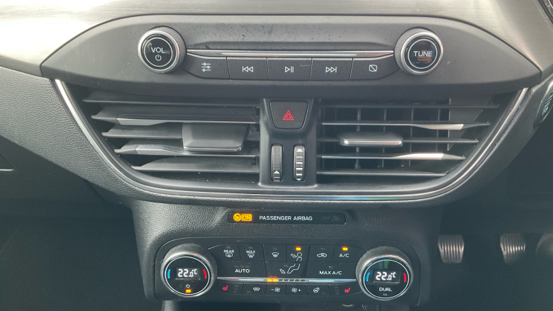 Ford Focus 1.0 EcoBoost 125 Titanium 5dr Petrol Hatchback